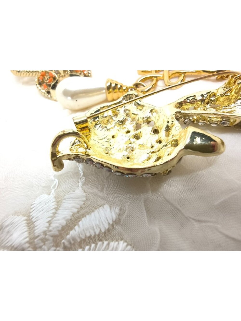 Vintage Gold-Tone Brooch Collection With Butterfly Pearl Drop Aurora Borealis & - Picture 11 of 14